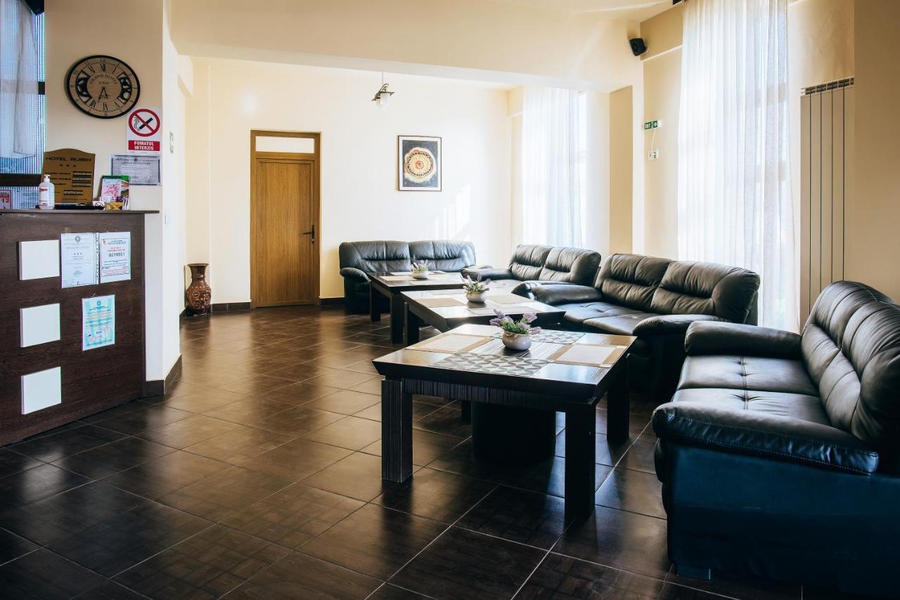 فندق Casa Rubin جورا هومورولوي المظهر الخارجي الصورة
