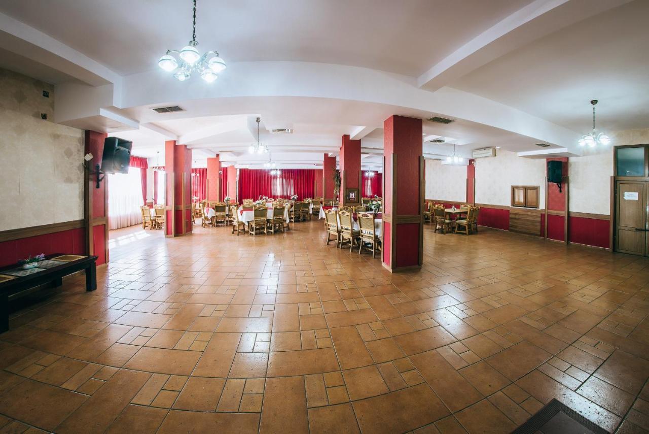 فندق Casa Rubin جورا هومورولوي المظهر الخارجي الصورة